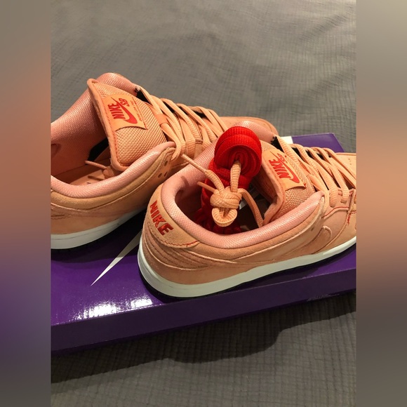 Nike SB Dunk Low - Pink Pig - Picture 11 of 12